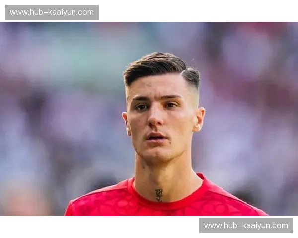 曼联三叉戟欧冠资格战默契连线 谢什科替补13分钟绝杀彰显引援价值